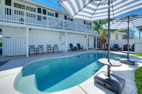 Private Pool Yard w Fire Pit Near the Beach Coasta Rita by AvantStay